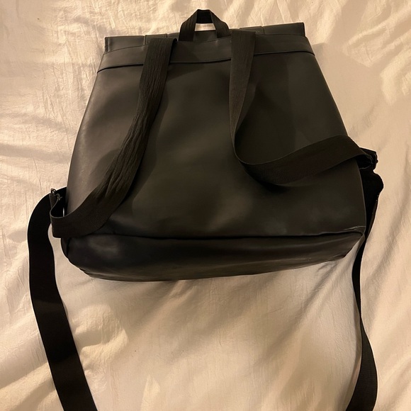 Black Rains Backpack - Picture 3 of 5